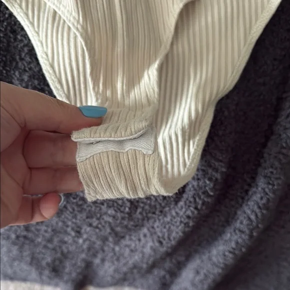 Reformation Ribbed Cream Bodysuit - Picture 6 of 8
